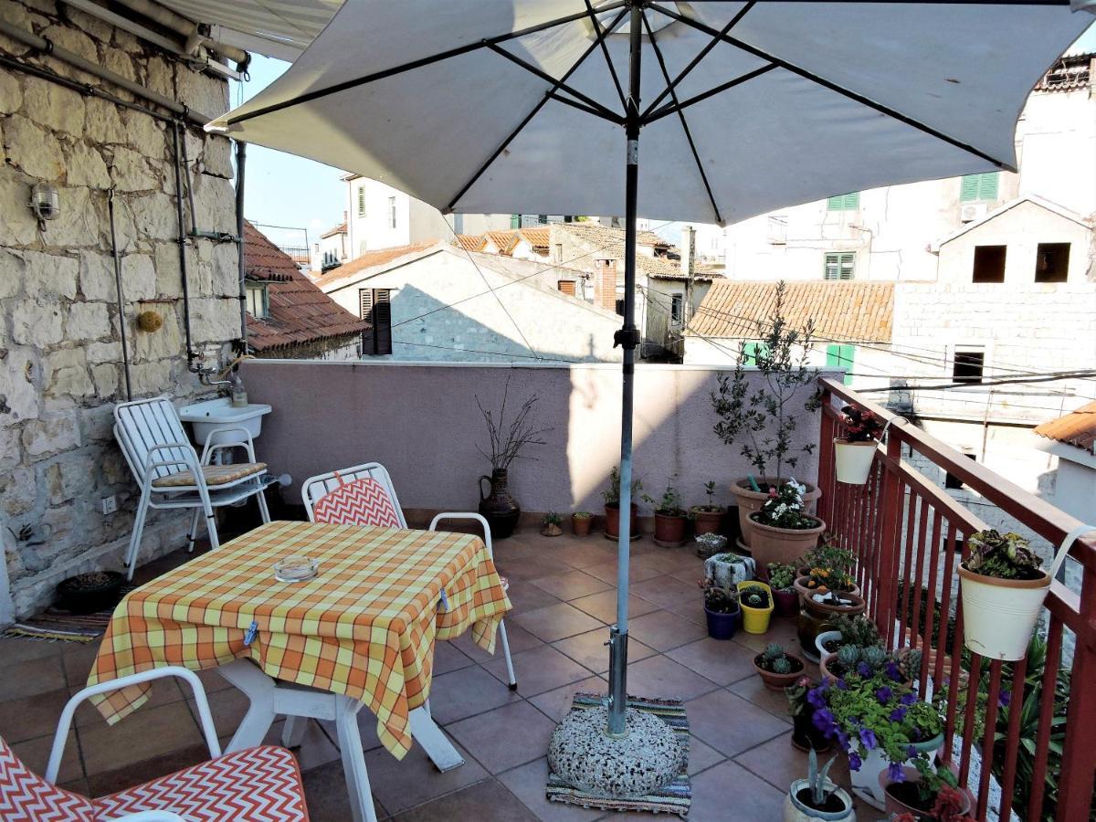 Bruno Split Centre Apartment And Room Exterior photo