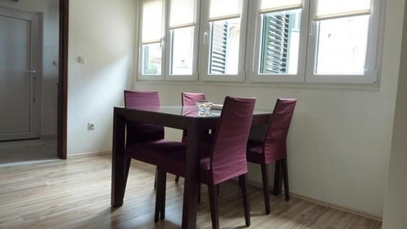 Bruno Split Centre Apartment And Room Exterior photo
