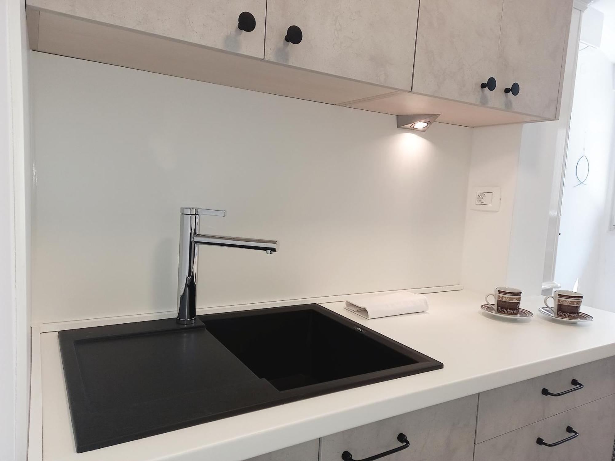 Bruno Split Centre Apartment And Room Exterior photo