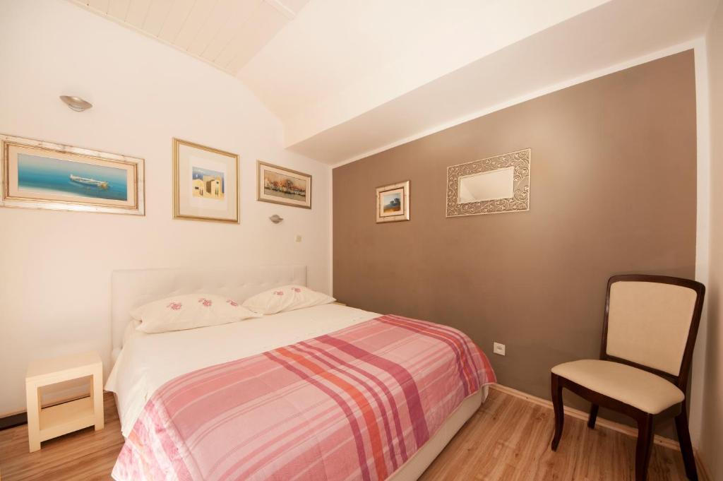 Bruno Split Centre Apartment And Room Exterior photo